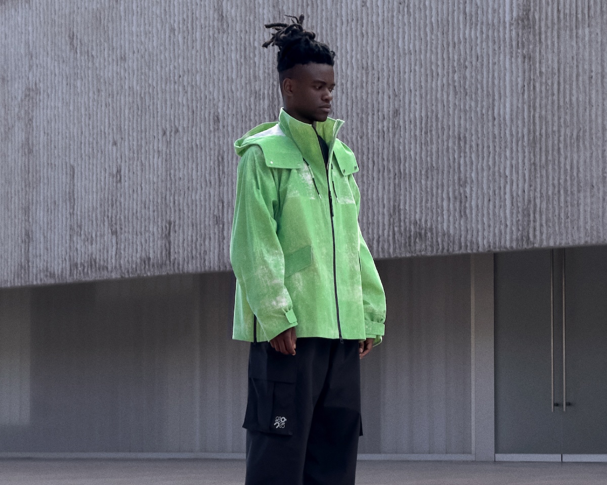 ロエベ」×「オン」から2025-26年秋冬コレクションが発売 初の共同