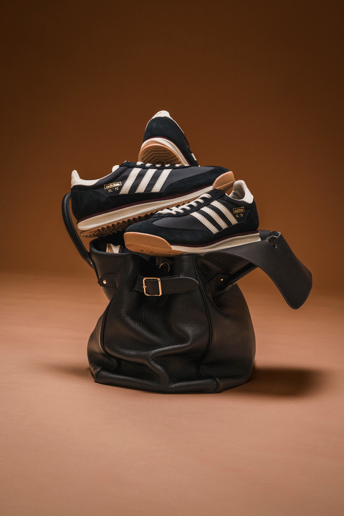 adidas originalsfor ED/IENA SL72 RSスニーカー エディフィス」と「イエナ」が「アディダス」の別注スニーカー