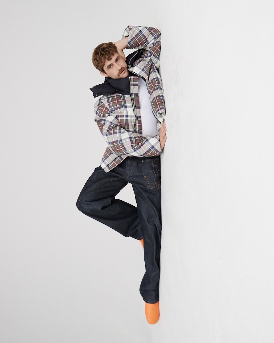 ジェイ ダブリュー アンダーソン」が「モンクレール」とコラボ