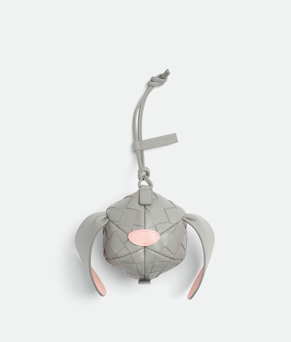 【新品・未使用】ボッテガヴェネタ パース ボッテガ・ヴェネタからアニマルモチーフのコインパースが登場