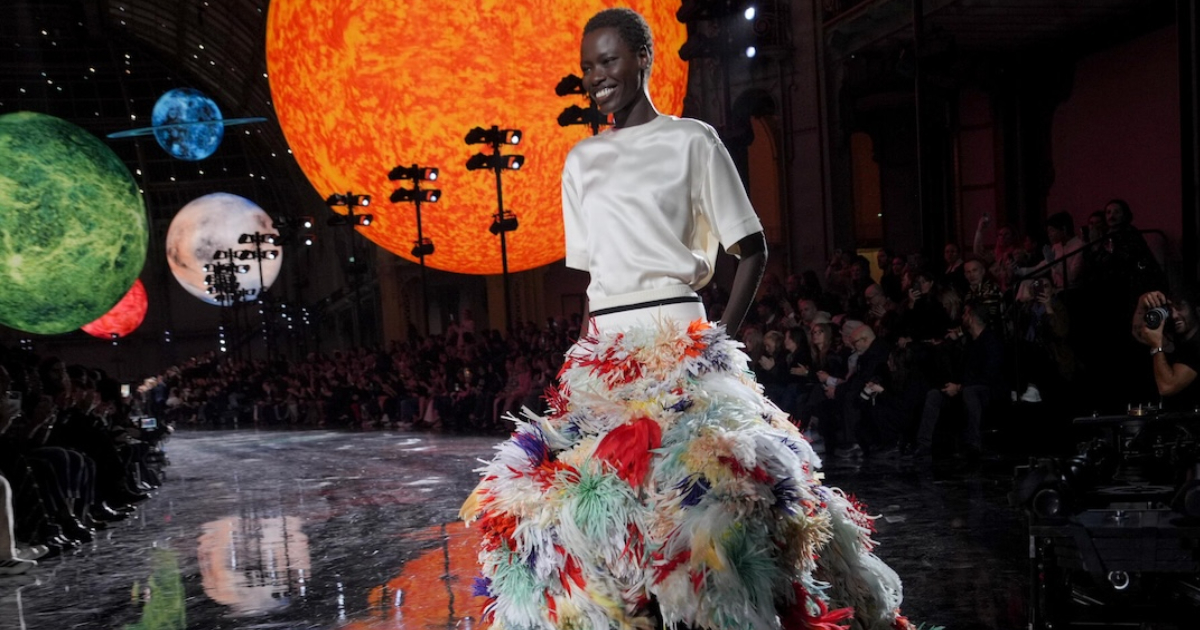 モデルから贈った新生「シャネル」を担うマチューへのギフト - WWDJAPAN