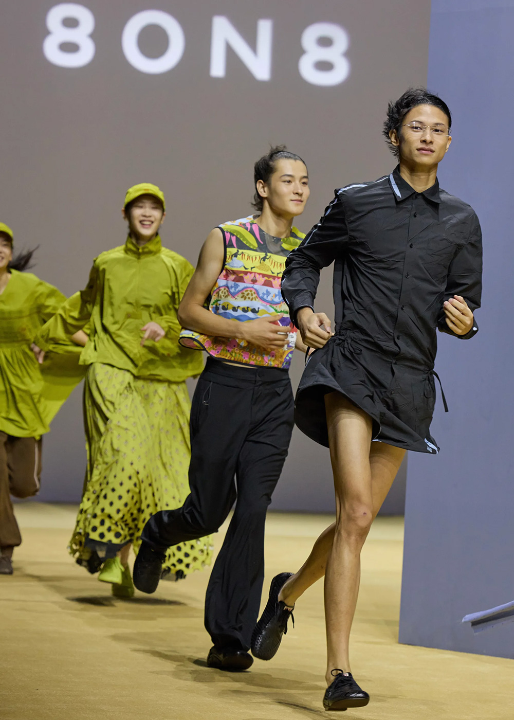 「エイトオンエイト」