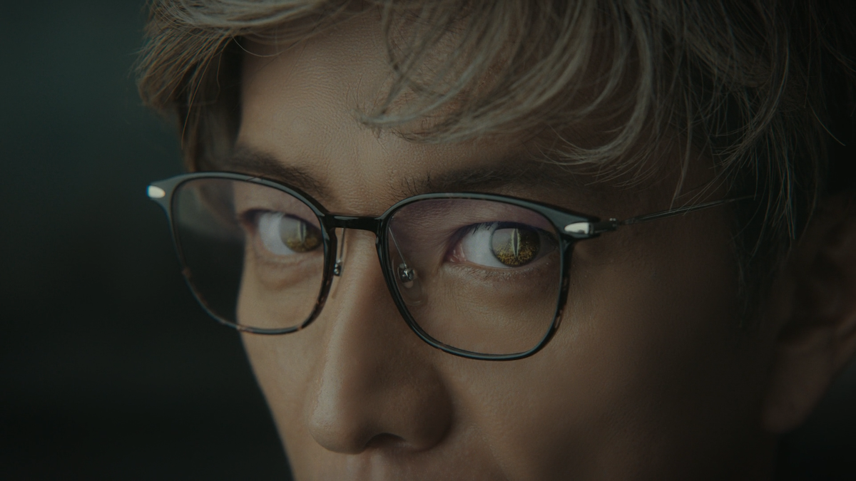 CMカット素材｜OWNDAYS【瞳の