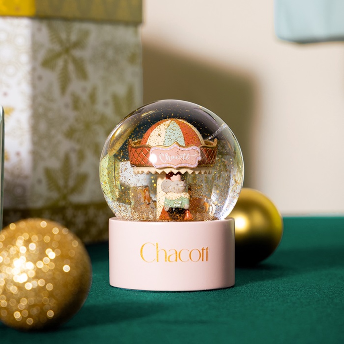 チャコット」×「フェイラー」 新作は“くるみ割り人形”モチーフの