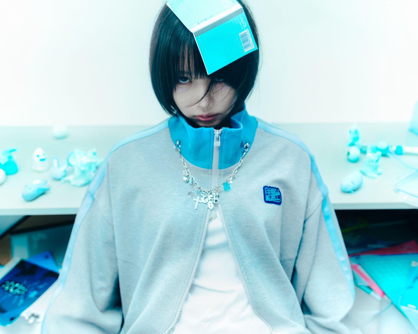 あのが手掛けるファションブランド「ヘルブラウ」の新作が発売