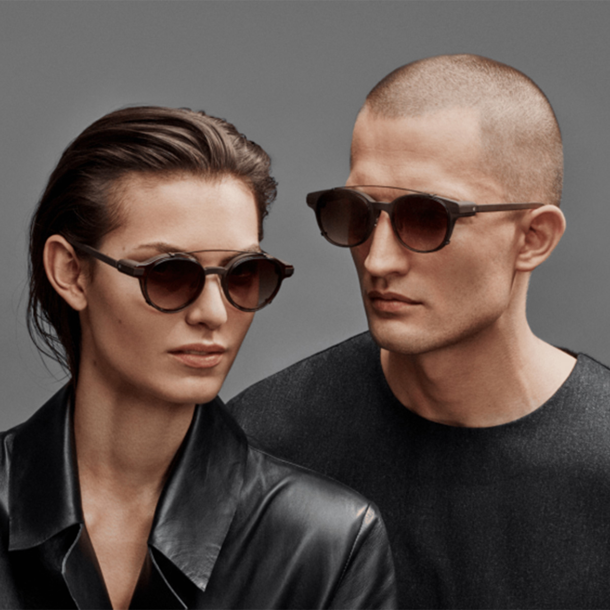 文字やグラフィックをレンズに投影 翻訳も道案内も可能なAI内蔵