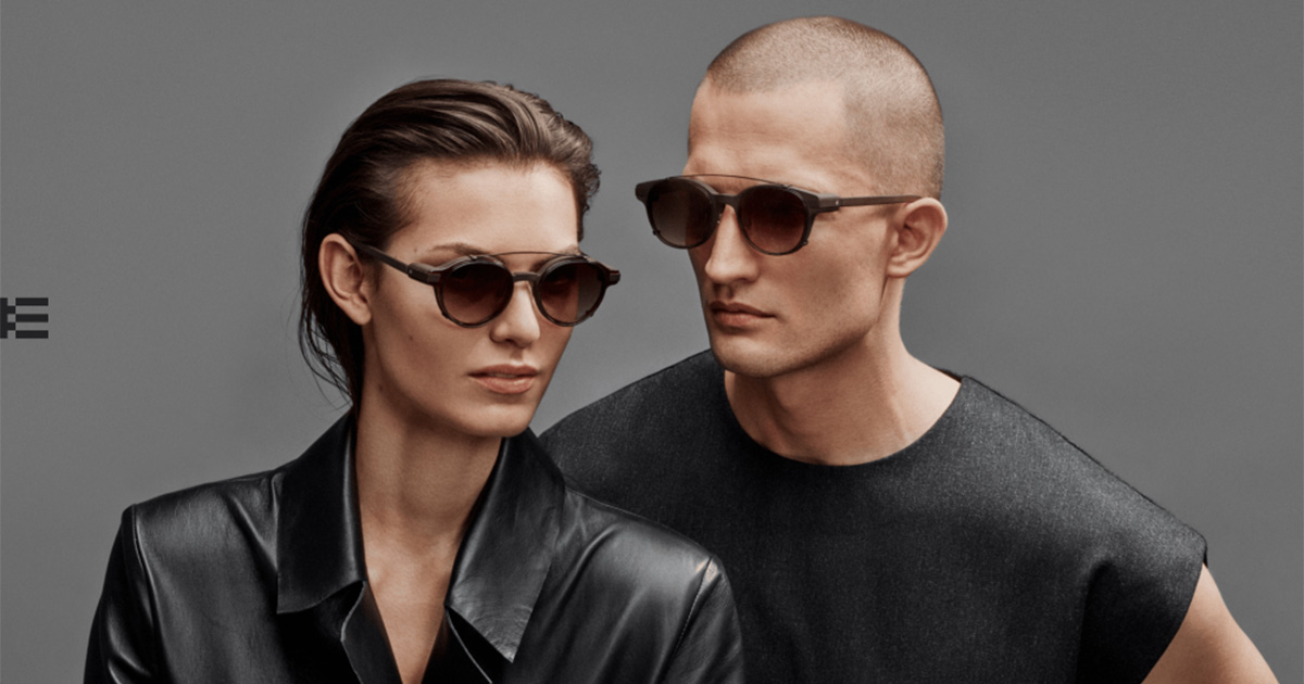 文字やグラフィックをレンズに投影 翻訳も道案内も可能なAI内蔵