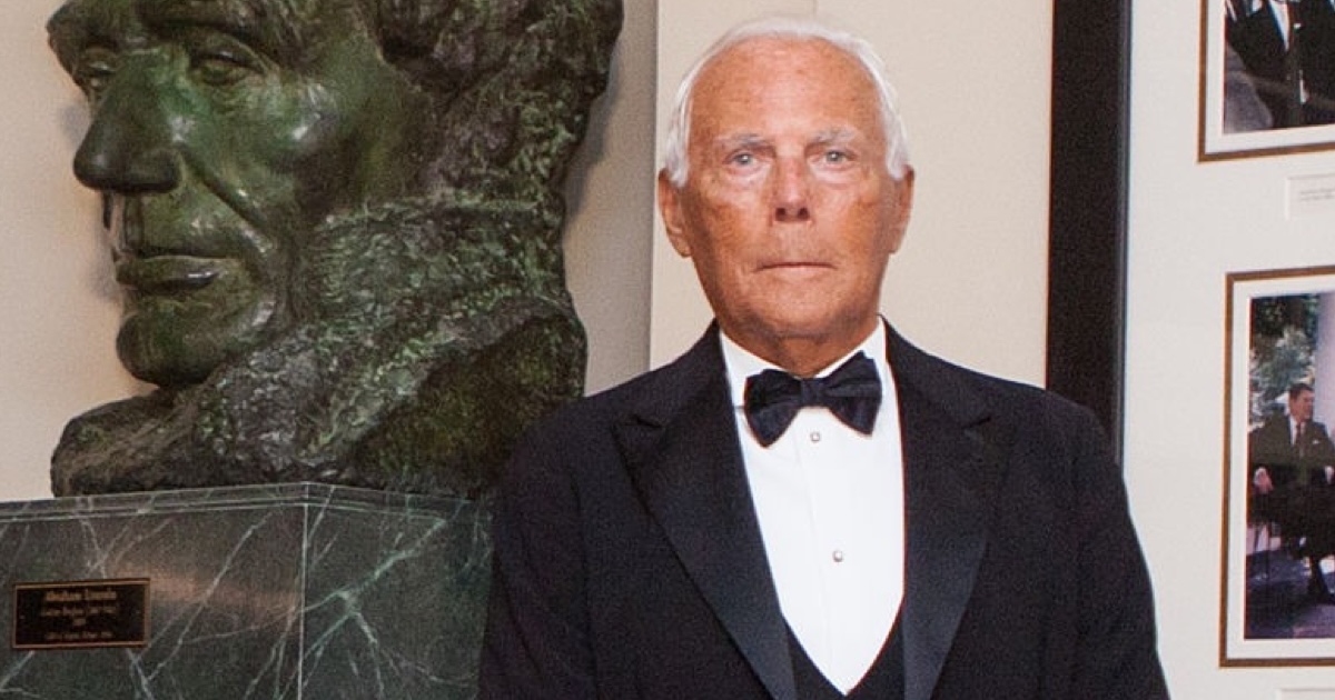 G*o様 ジョルジオ　アルマーニ　希少！ 故ジョルジオ・アルマーニ氏の遺言に従いグループの取締役会を刷新