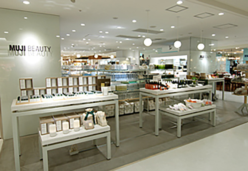 初のカテゴリースピンアウト店舗「MUJI BEAUTY」を福岡パルコに出店