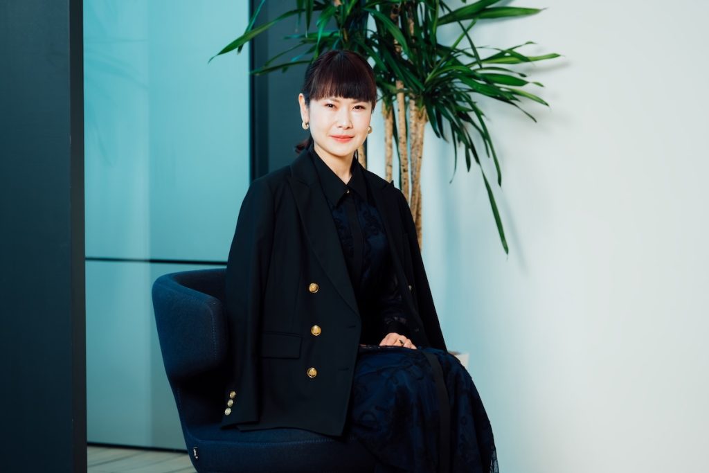 篠﨑祥子／代表取締役