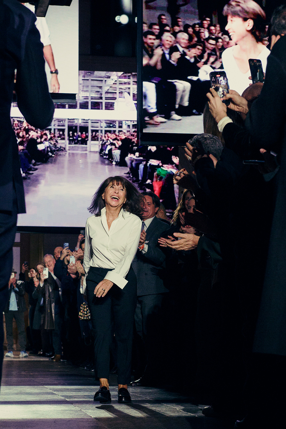 「エルメス」ヴェロニクのラストショーが問いかけたもの　見直すべき「タイムレス」の価値