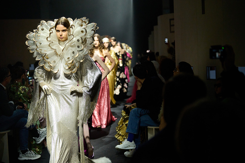 創業者が世を去った「ヴァレンティノ」と「ジョルジオ アルマーニ」はクチュールどう継承したのか？