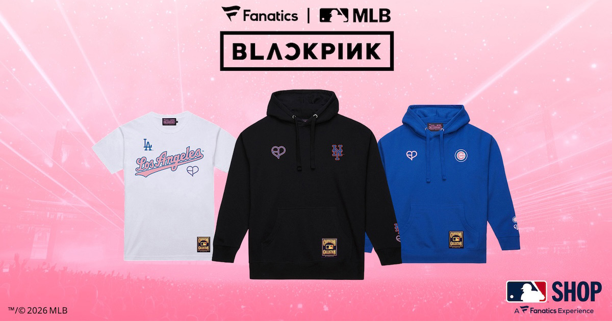 BLACKPINKとMLBがコラボ “ブラック”や“ピンク”、ハートのロゴを配したT