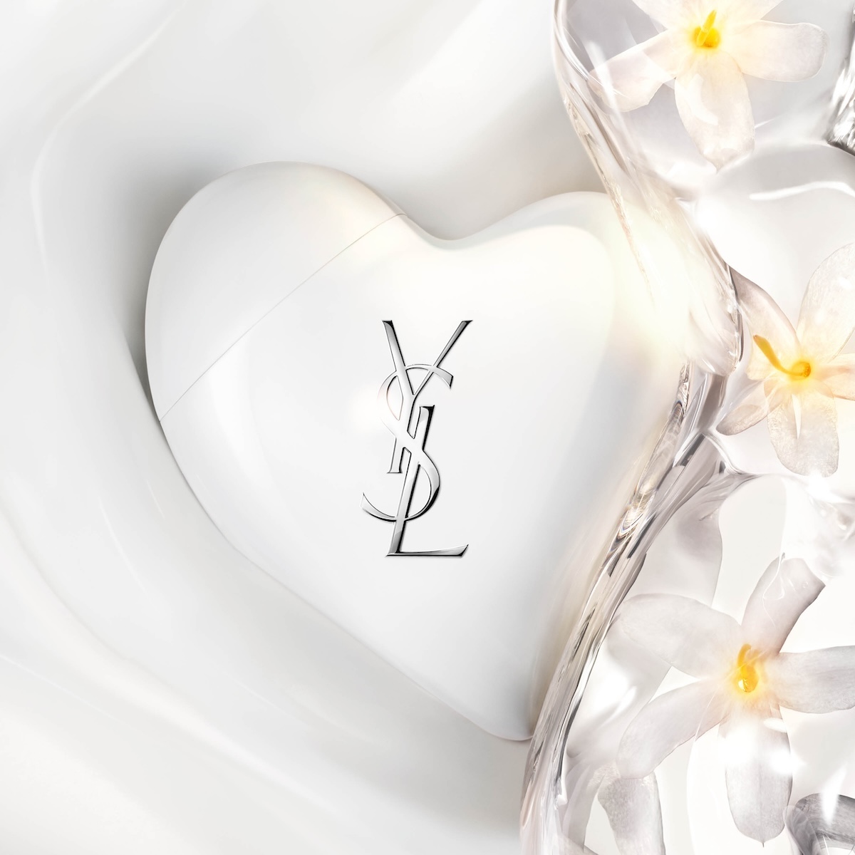 YSL」がハート型パッケージのマルチクリームを発売 ビジュアルには