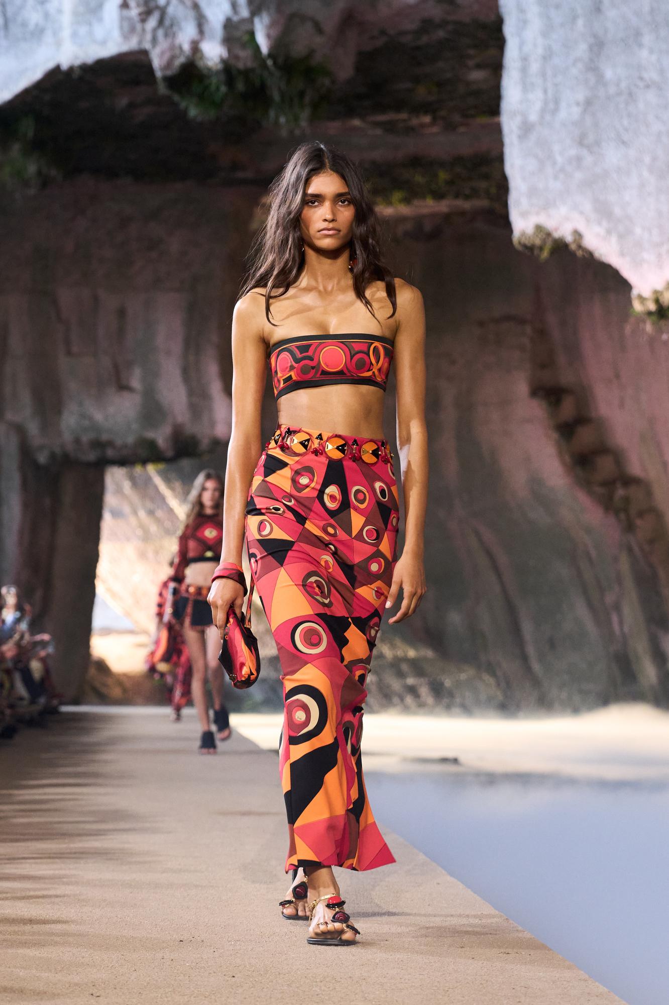 ルック】「プッチ」2026年春夏コレクション - WWDJAPAN