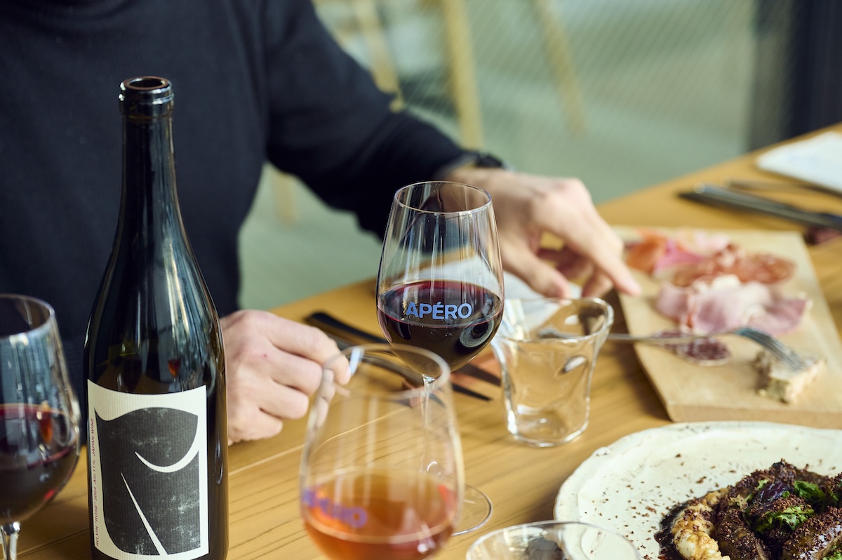 世界最大級ナチュラルワインの祭典“ロウ ワイン”が東京流通センターで開催　生産者との交流やペアリング体験