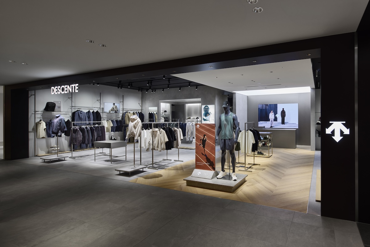 「デサント」がクオーツ心斎橋に新店舗　ミナミに今月3店舗目