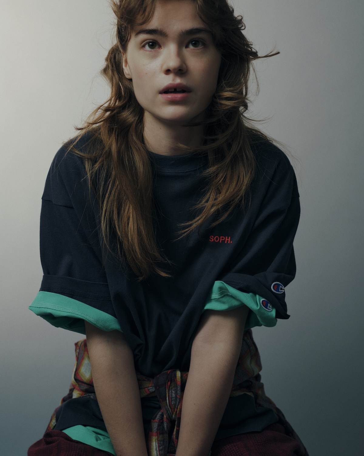 ソフ」が「チャンピオン」に別注したスエットとTシャツを発売 爽やかな