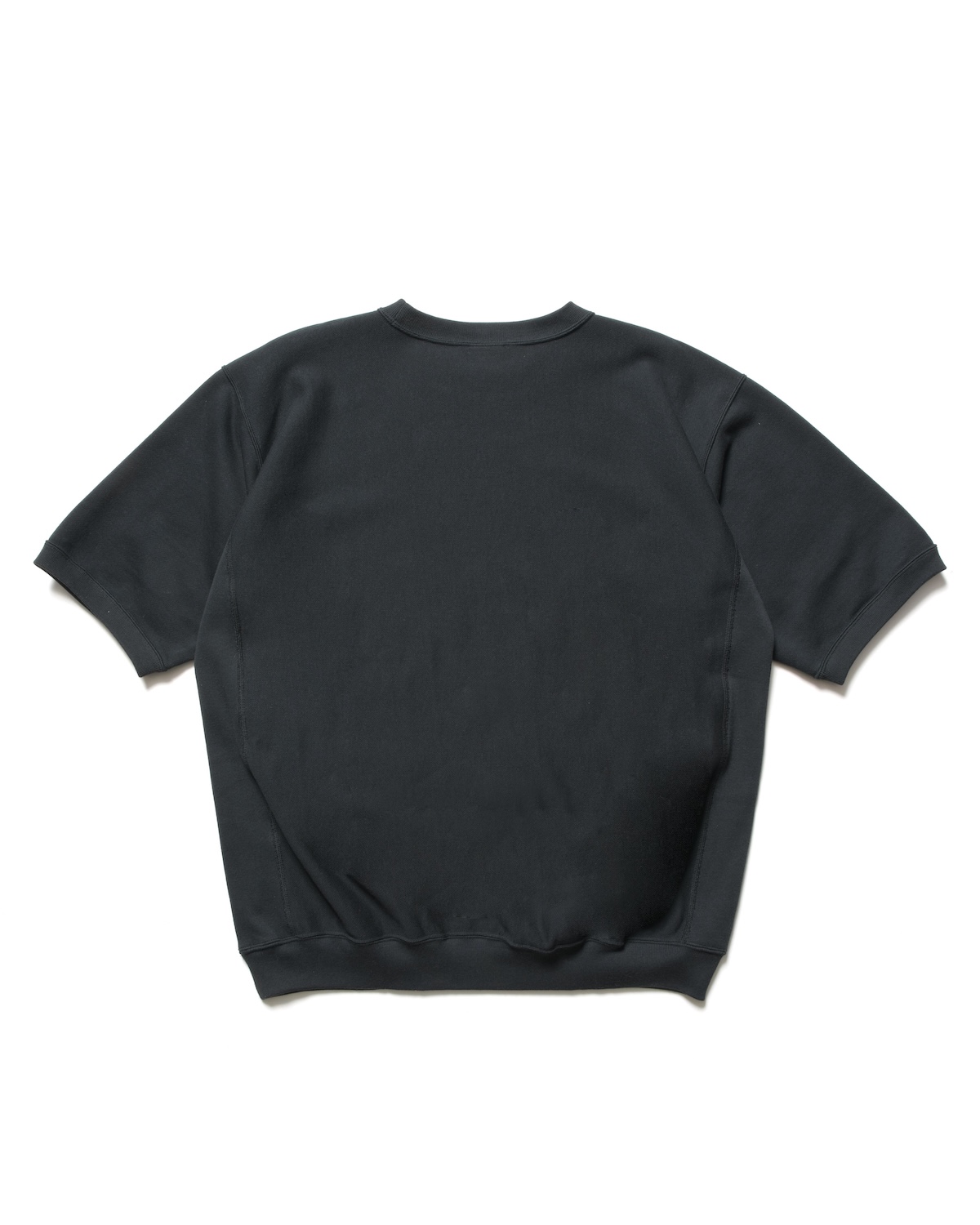 ソフ」が「チャンピオン」に別注したスエットとTシャツを発売 爽やかな