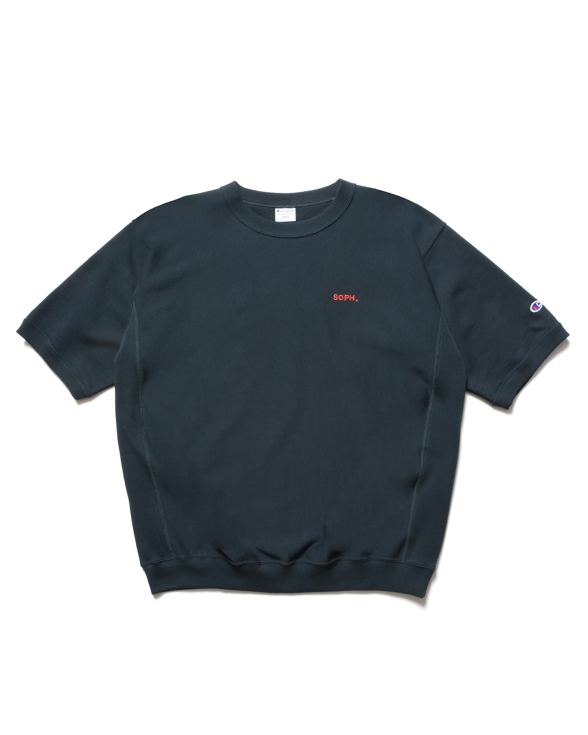 ソフ」が「チャンピオン」に別注したスエットとTシャツを発売 爽やかな