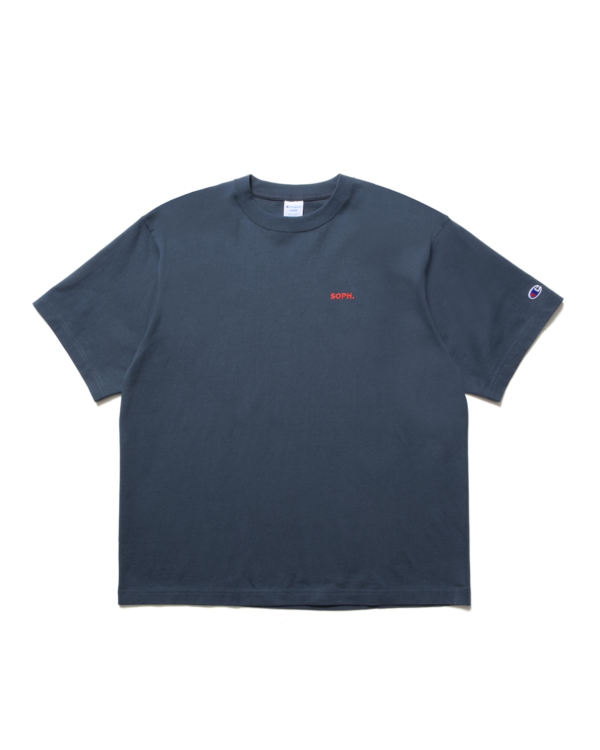 ソフ」が「チャンピオン」に別注したスエットとTシャツを発売 爽やかな