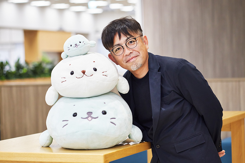 クリエイティブ　ヨーコ　しろたん　ぬいぐるみ＆ボールチェーンマスコット色々セット しろたん」、TVアニメ化で世界へ飛び込む【クリエイティブヨーコ