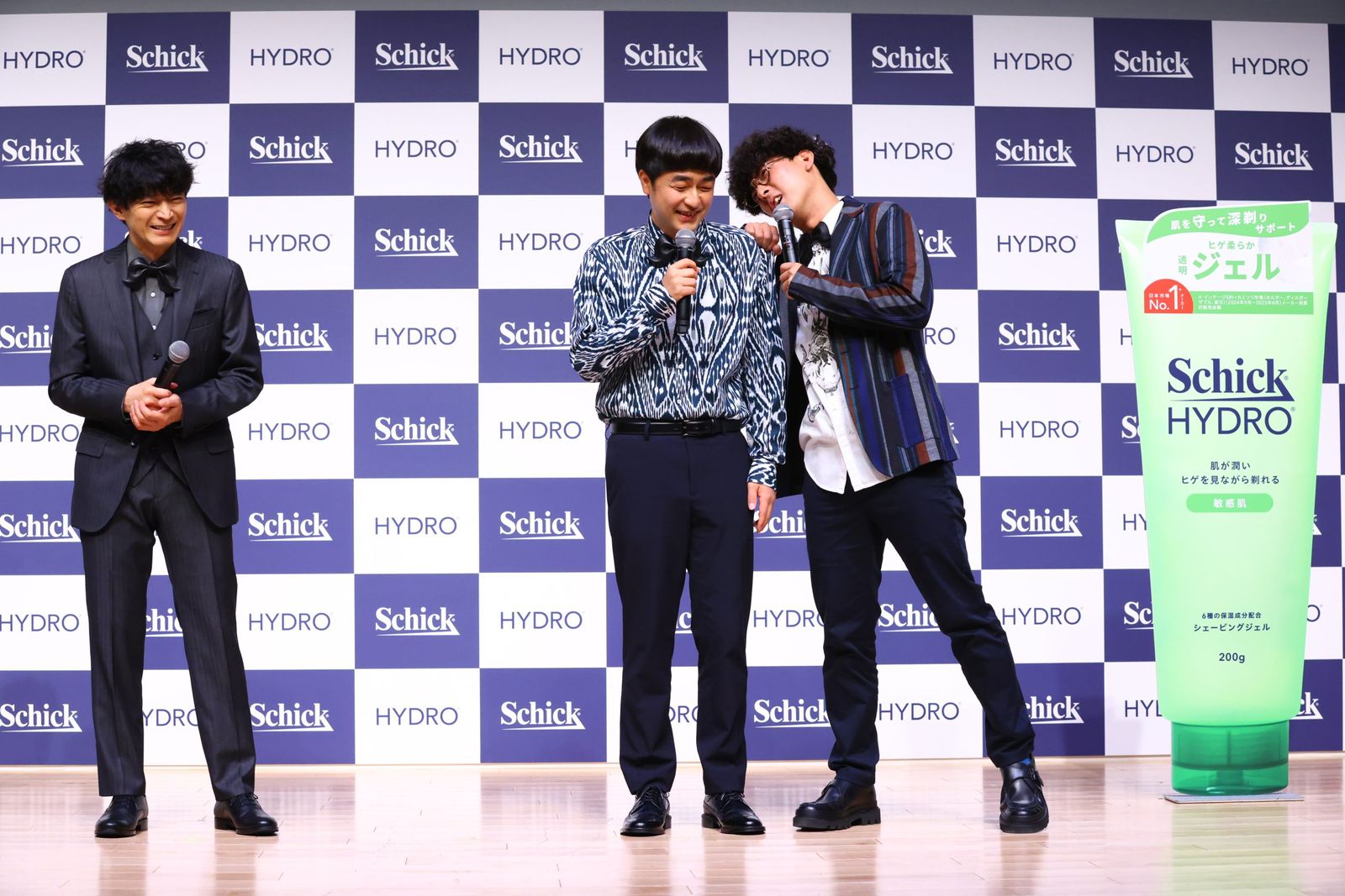 シック ハイドロ」リニューアルイベントに津田健次郎＆たくろう “肌