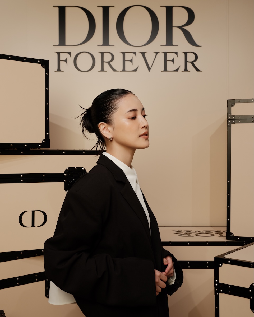 残量9割スック&Dior化粧下地3点 スナップ】新木優子、山下智久らが来場 「ディオール」が”フォーエバー