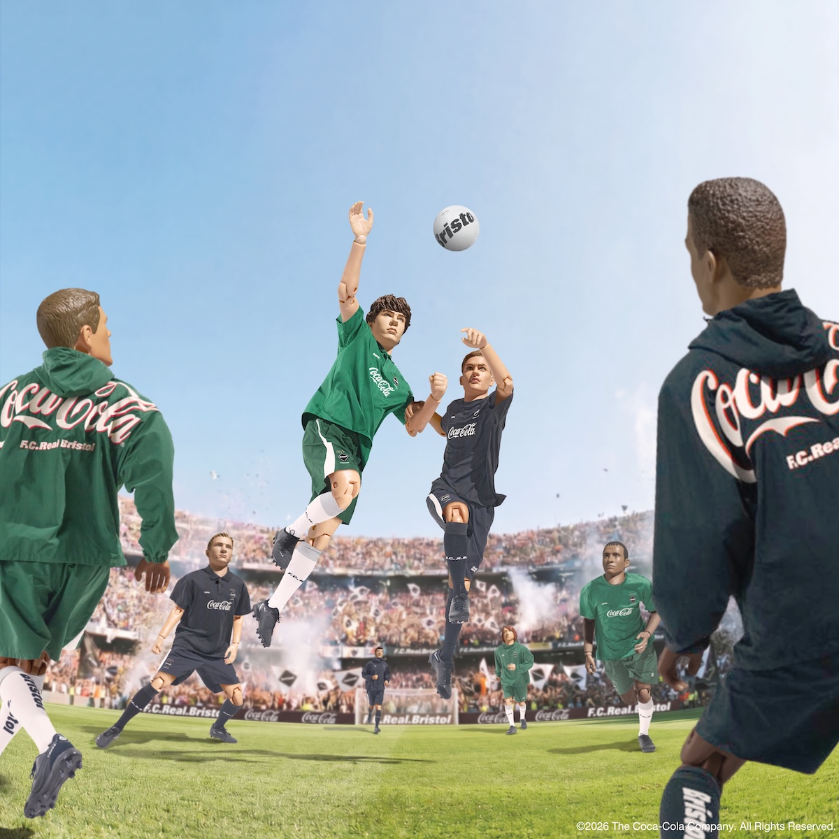 「エフシーレアルブリストル」がコカ・コーラと6年ぶりにコラボ　FIFAワールドカップ2026に向けたコレクション全17型