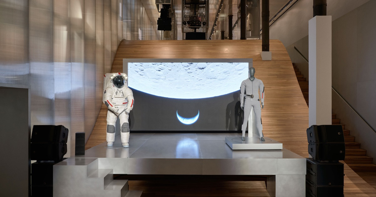 プラダ」がアクシオム・スペースと共に次世代月面宇宙服のインナー