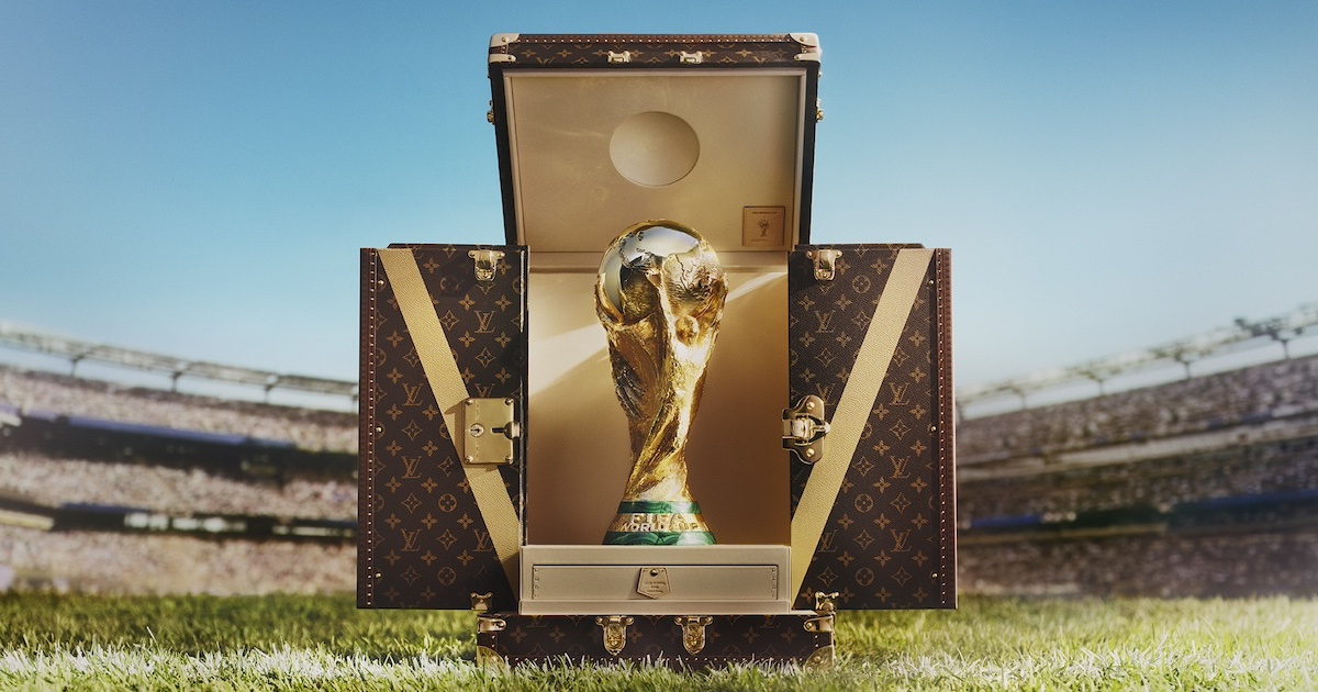 ルイ・ヴィトン」が「ワールドカップ2026」公式トロフィー・トランクを