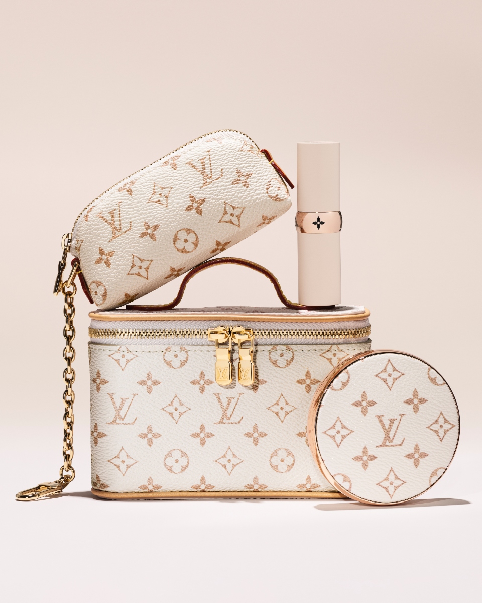 Louis Vuitton モノグラム筆箱 ホワイトピンク※これ以上お値下げ不可 ルイ・ヴィトン」ビューティで初のコラボ パット・マクグラスとニコラ