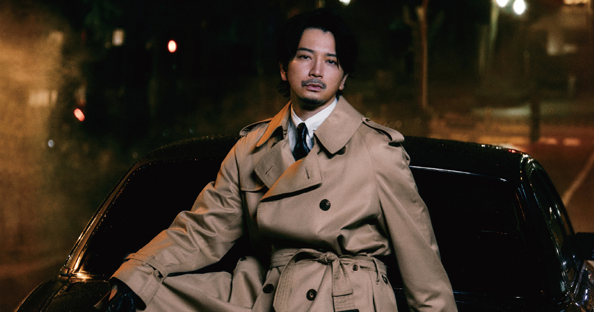 松本潤が「アクアスキュータム」のトレンチコートアンバサダーに就任