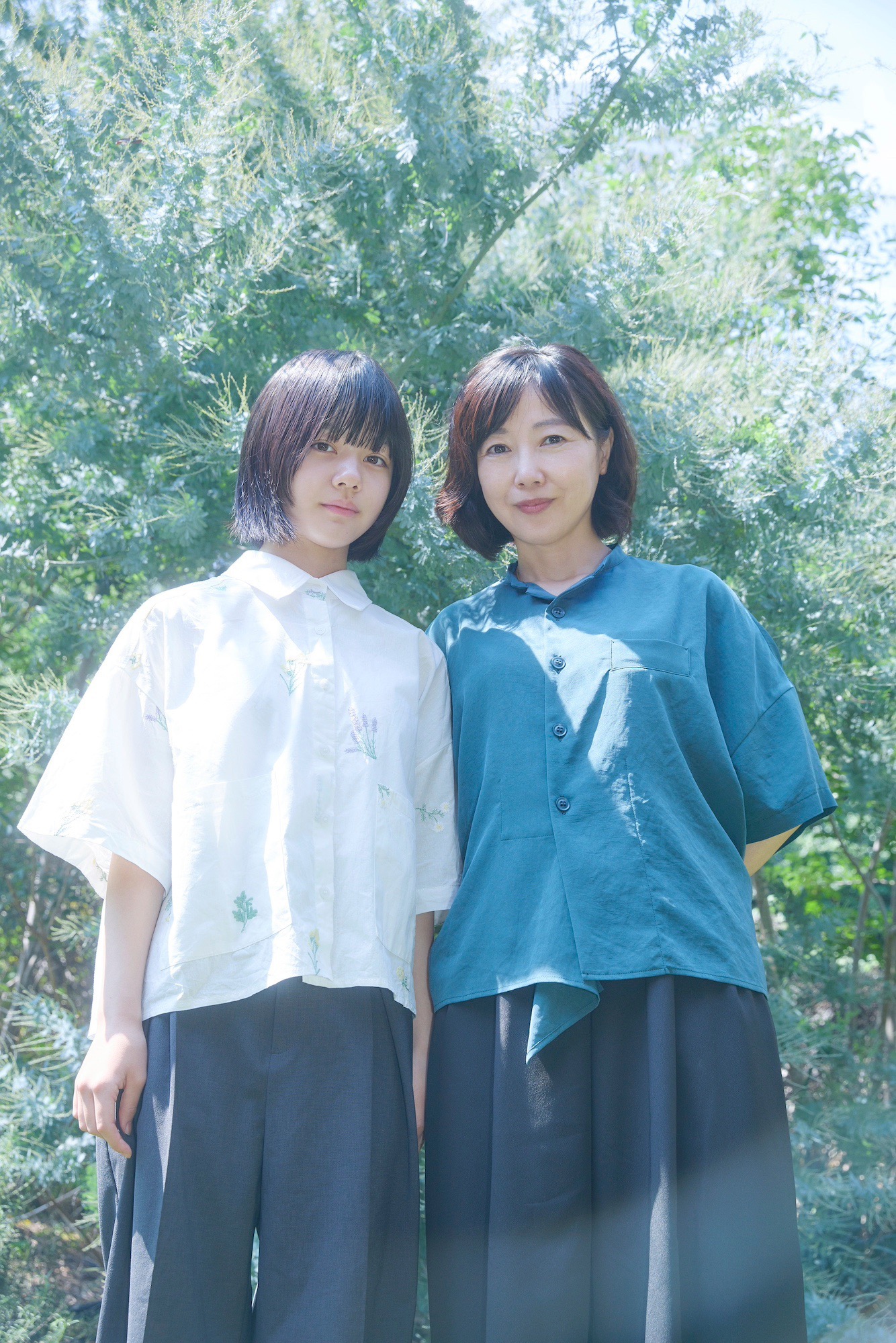 小八重葵美(左)と西川美和