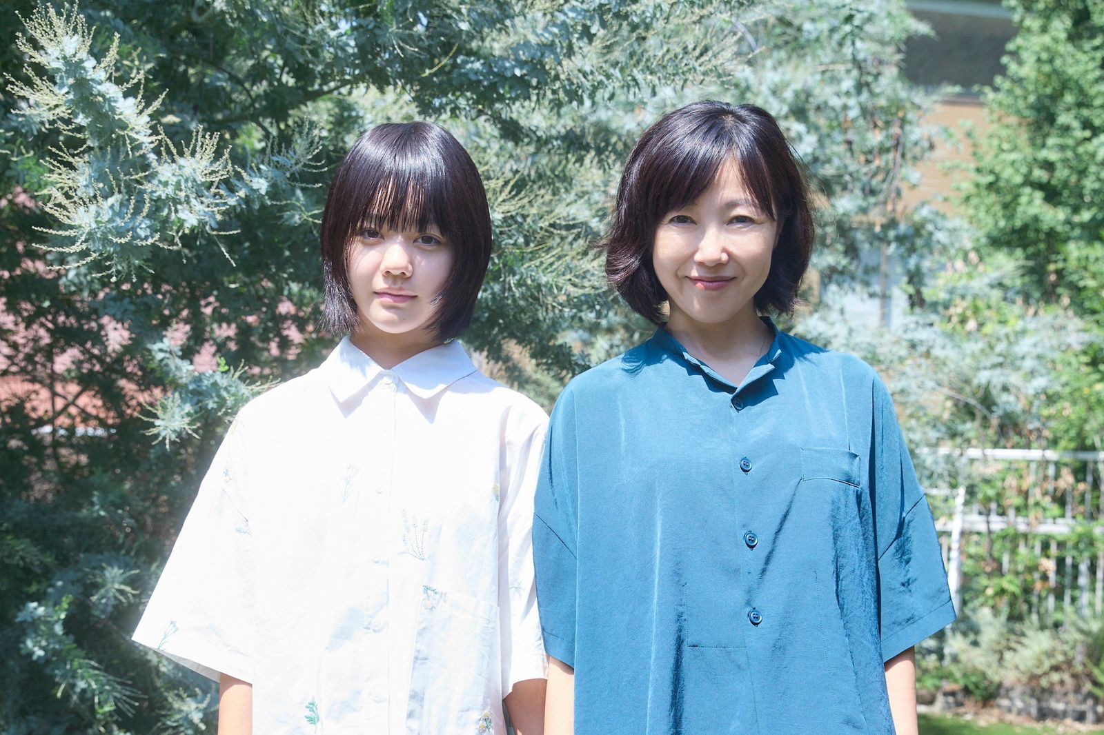 小八重葵美(左)と西川美和