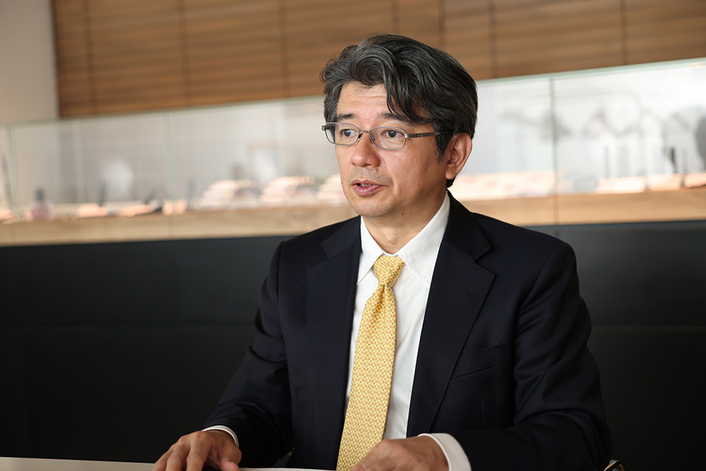 秋田千収/社長