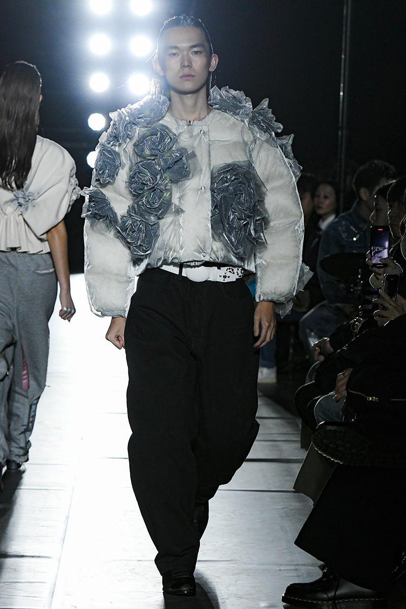 ジェンダーの既成概念を超越する2つの新潮流 2024-25年秋冬東コレ