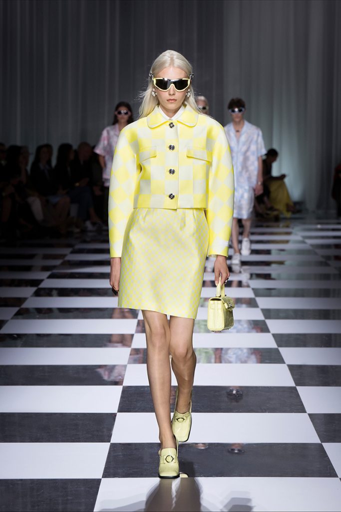 ヴェルサーチェ（VERSACE）