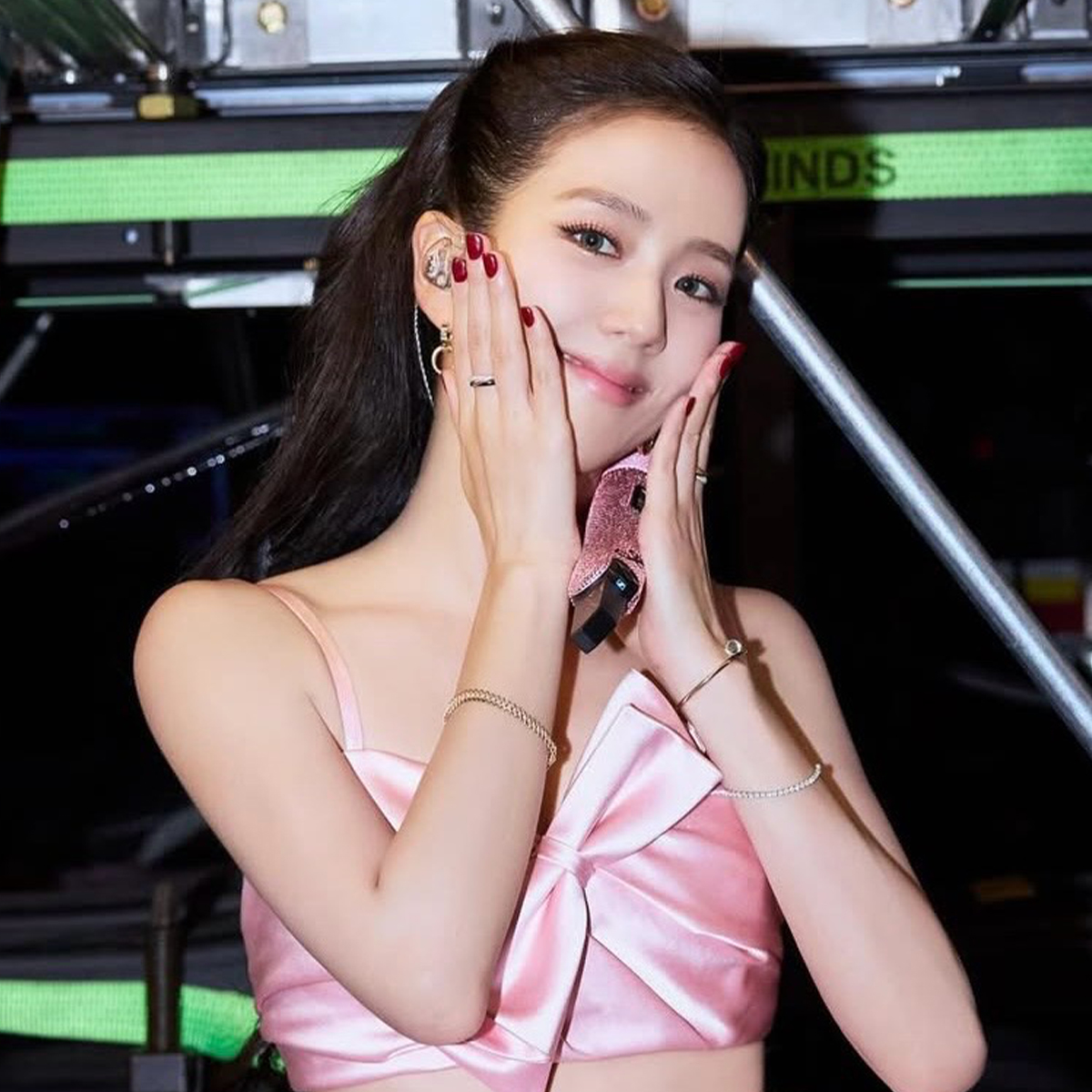 BLACKPINK ジェニー ワルツ ライブ wvs会員限定 トレカA BLACKPINK、ワールドツアーの日本公演を発表 | Vogue Japan